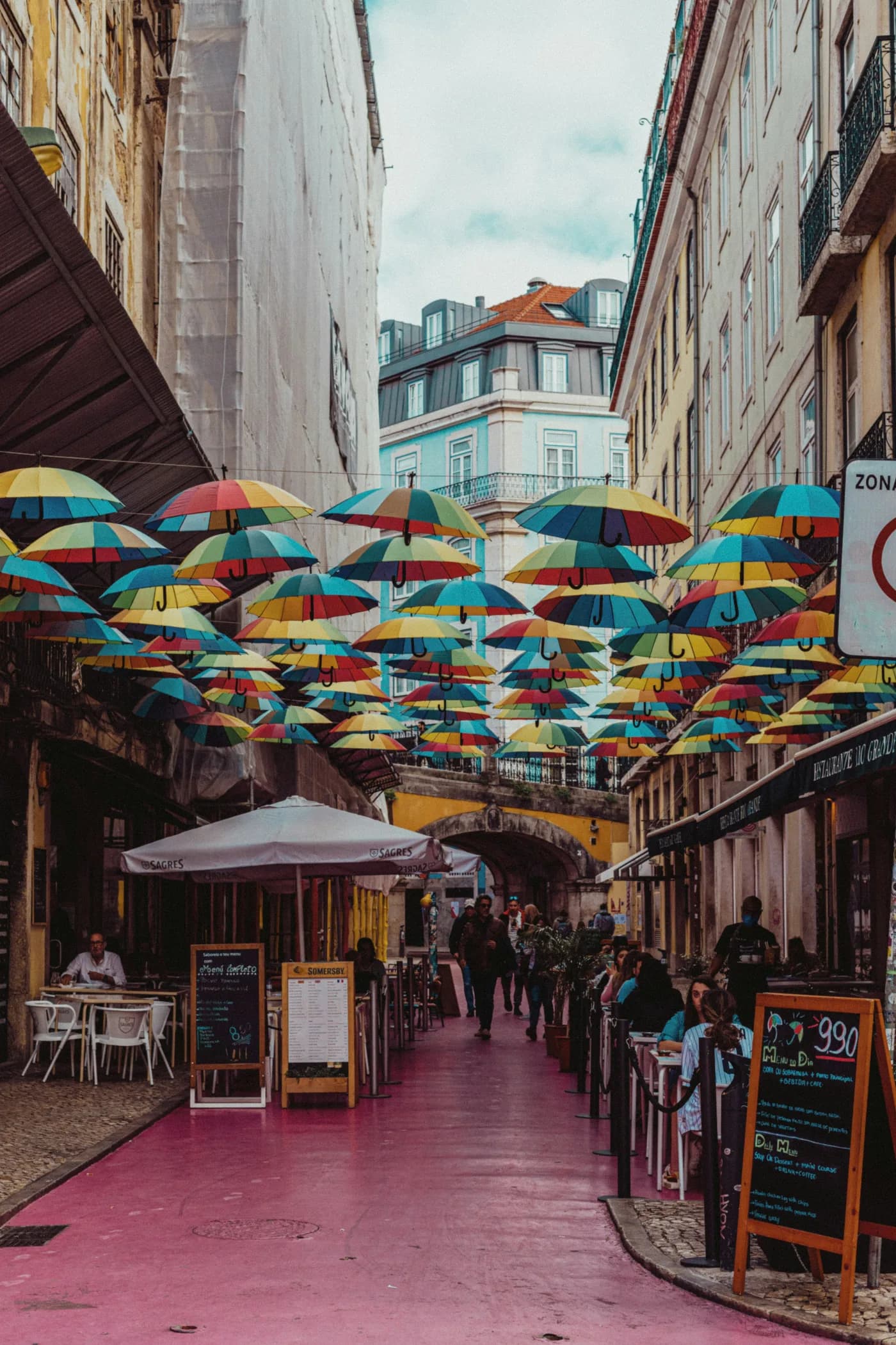Lisbon Nightlife Guide: From Rooftop Bars to Fado Clubs and Everything In Between